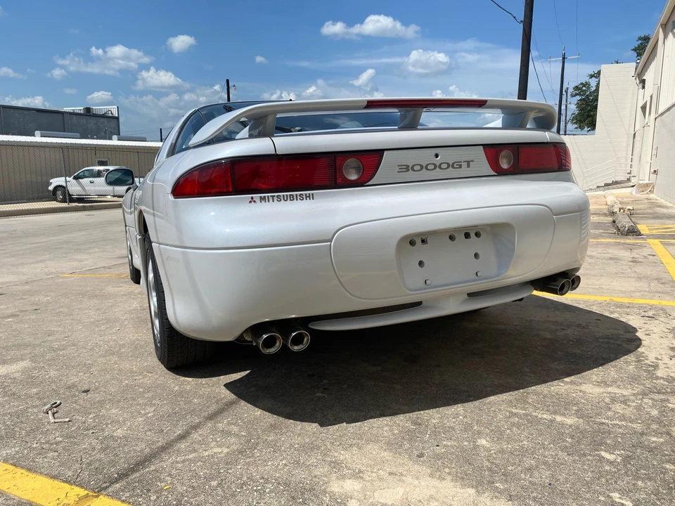 1994 Mitsubishi 3000GT Series 2 - Image 17 of 31