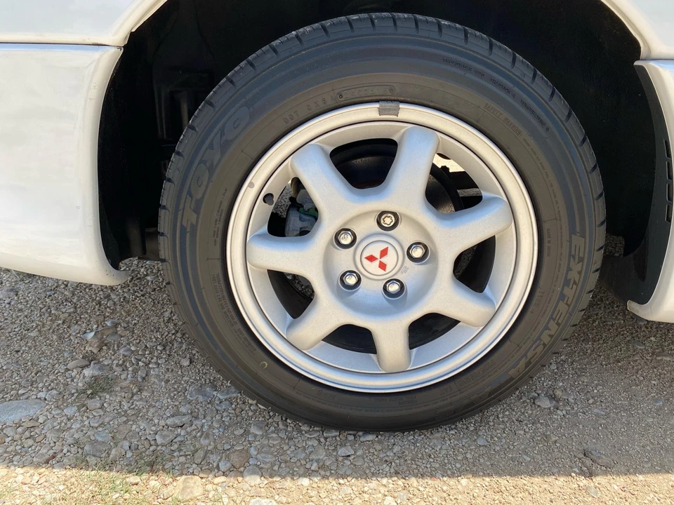 1994 Mitsubishi 3000GT Series 2 - Image 28 of 31