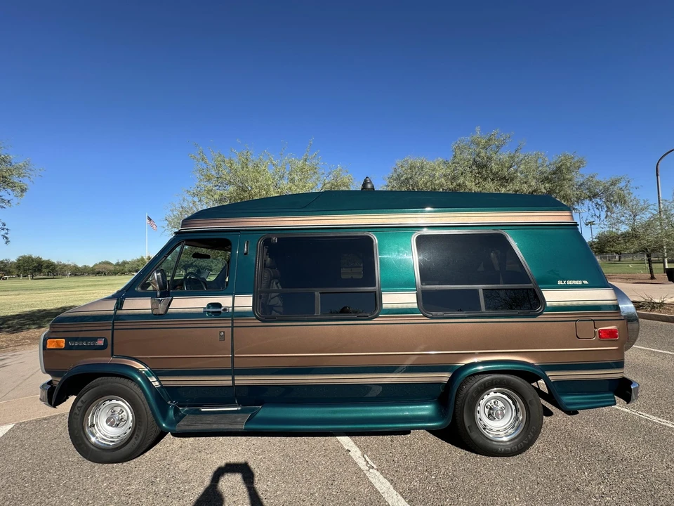 1995 GMC G-series Van - Image 9 of 31