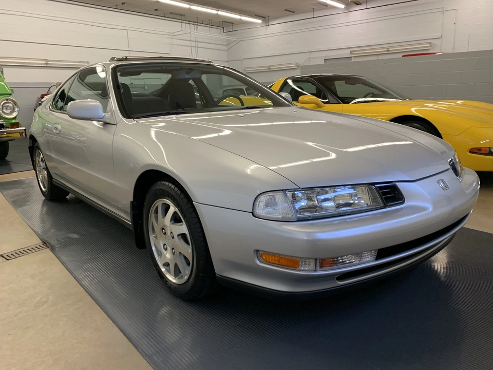 1995 Honda Prelude 4th Gen - Image 13 of 31
