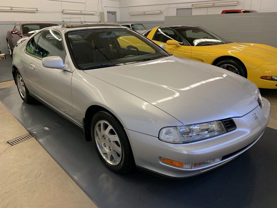 1995 Honda Prelude 4th Gen - Image 15 of 31