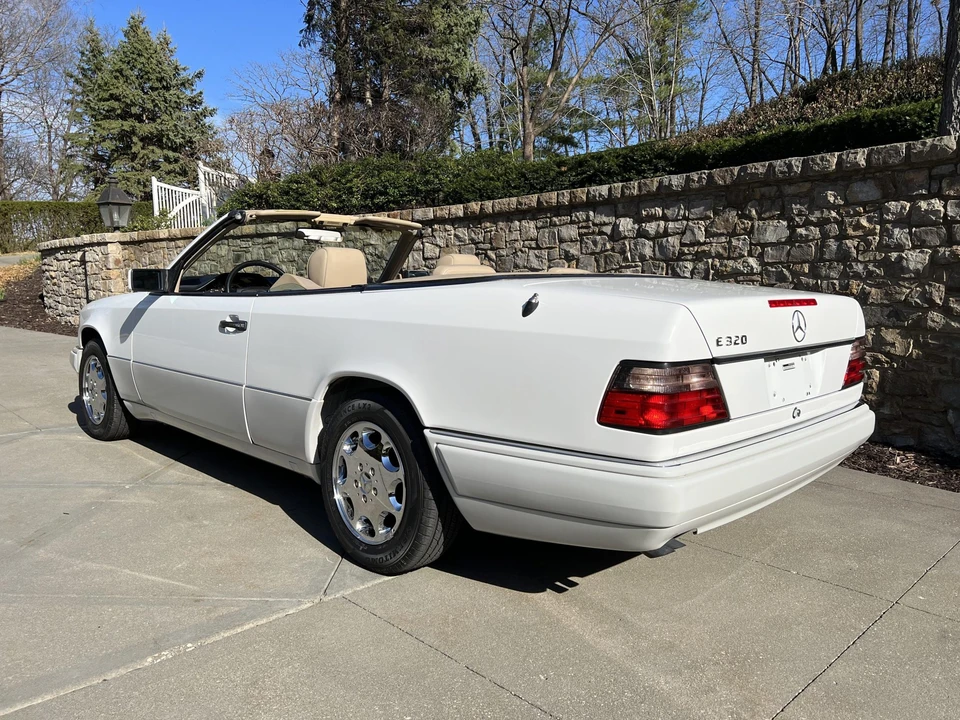 1995 Mercedes-Benz W124 E-Class - Image 6 of 31