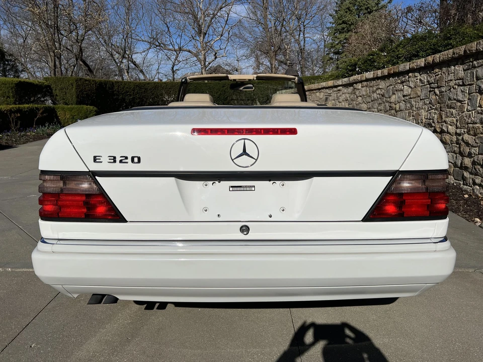 1995 Mercedes-Benz W124 E-Class - Image 8 of 31