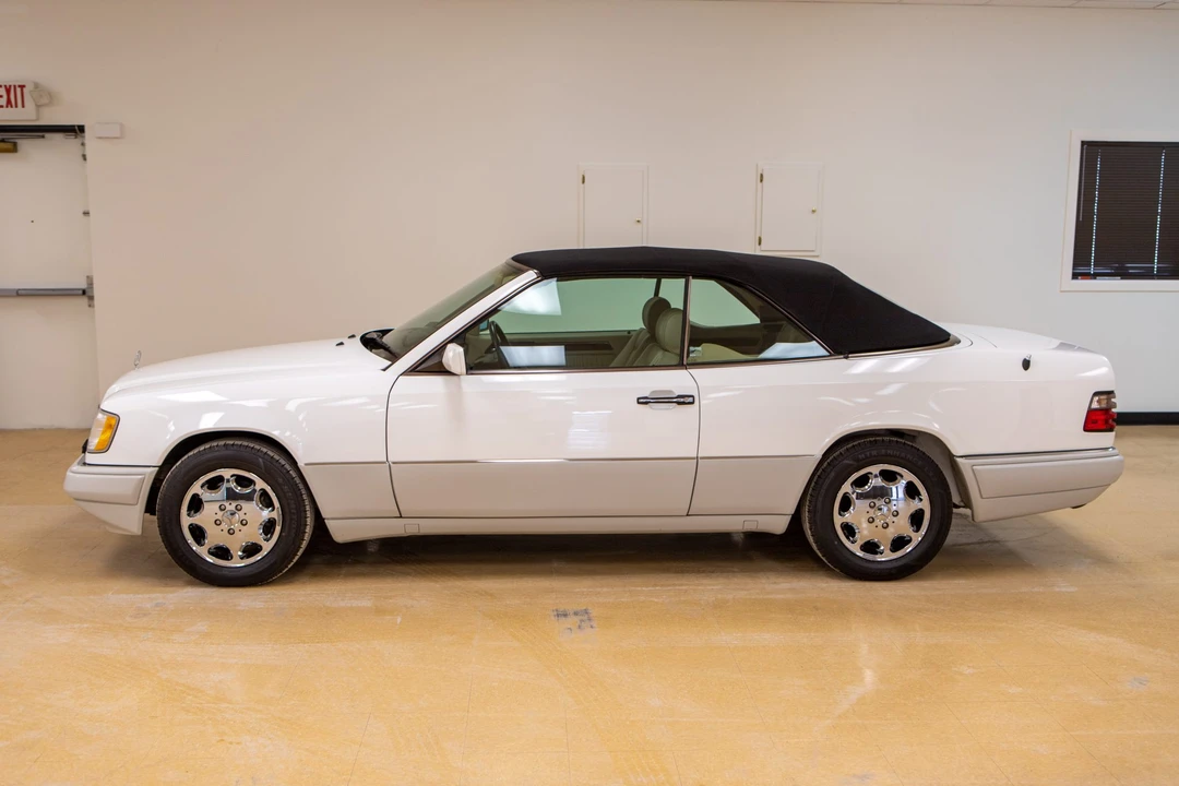 1995 Mercedes-Benz W124 E-Class - Image 22 of 31