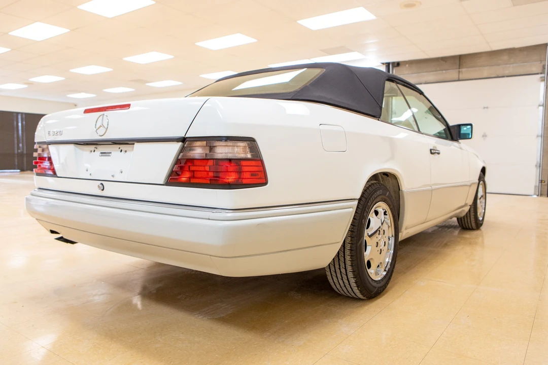 1995 Mercedes-Benz W124 E-Class - Image 18 of 31