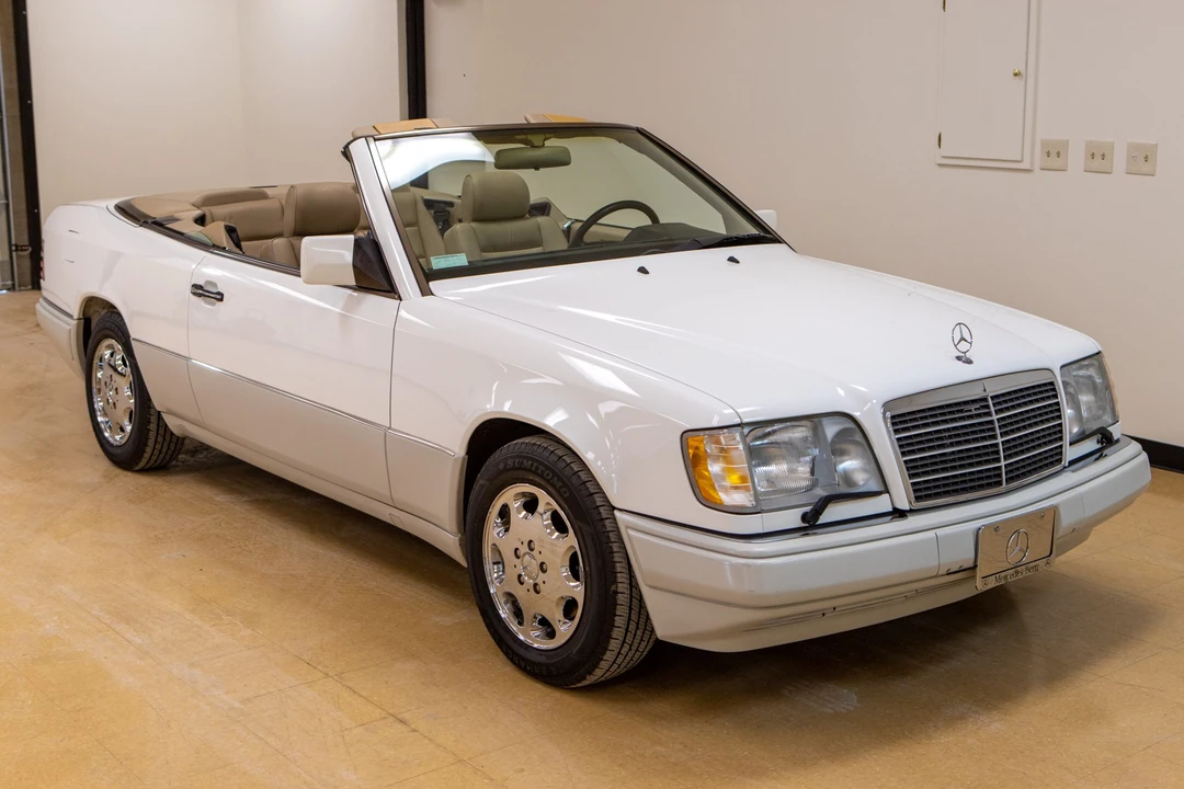 1995 Mercedes-Benz W124 E-Class - Image 13 of 31