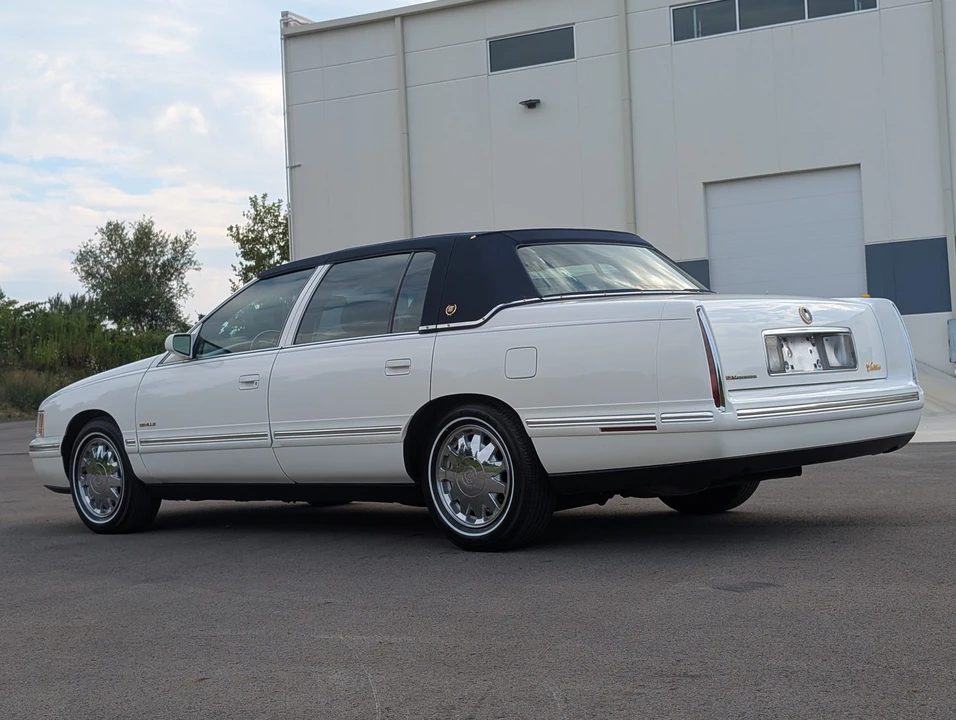 1999 Cadillac DeVille 8th Gen - Image 20 of 31