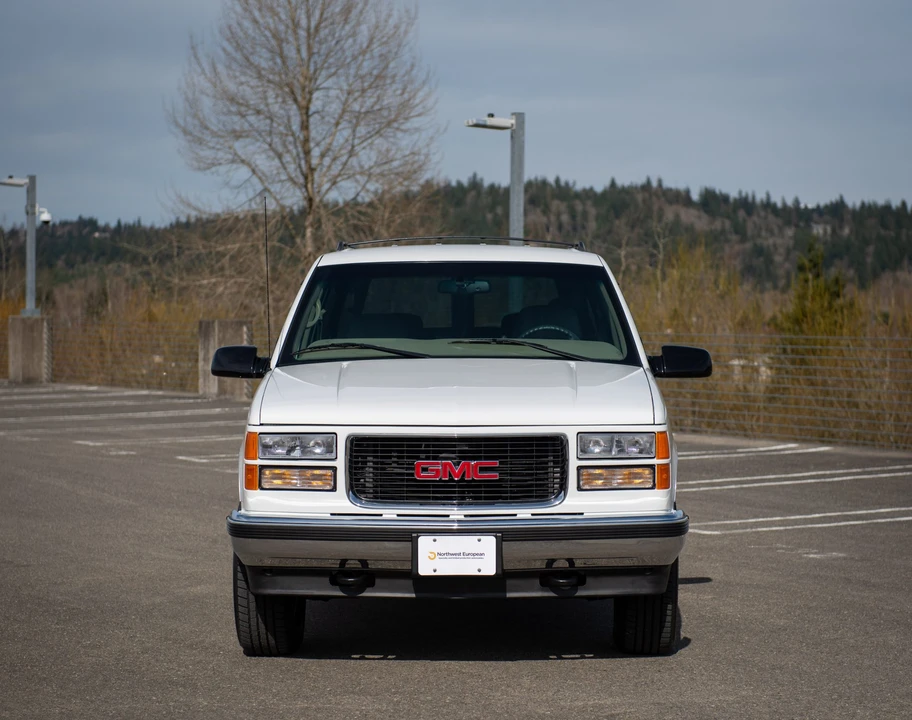 1999 GMC Suburban 8th Gen - Image 12 of 31