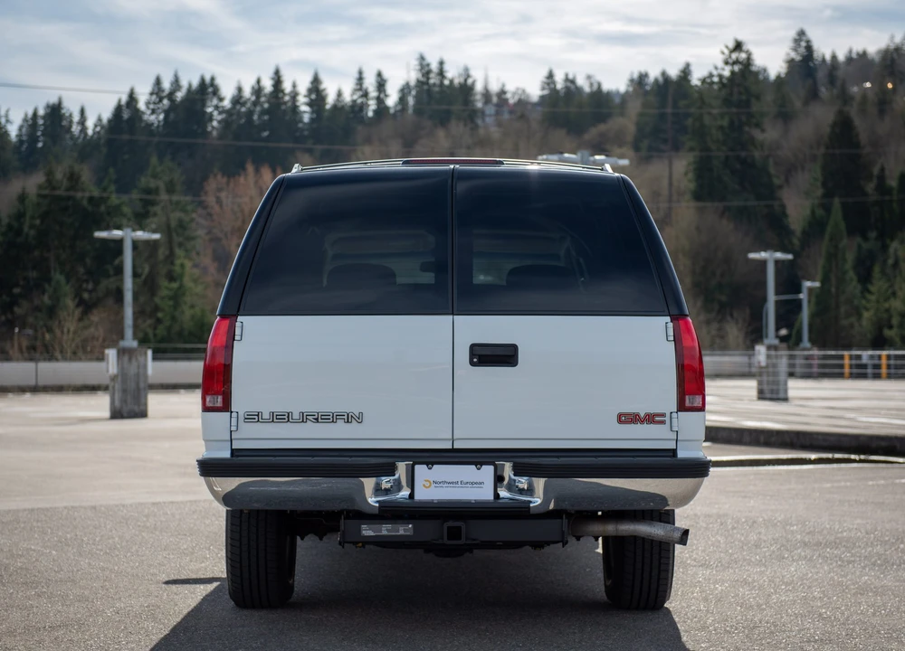 1999 GMC Suburban 8th Gen - Image 6 of 31