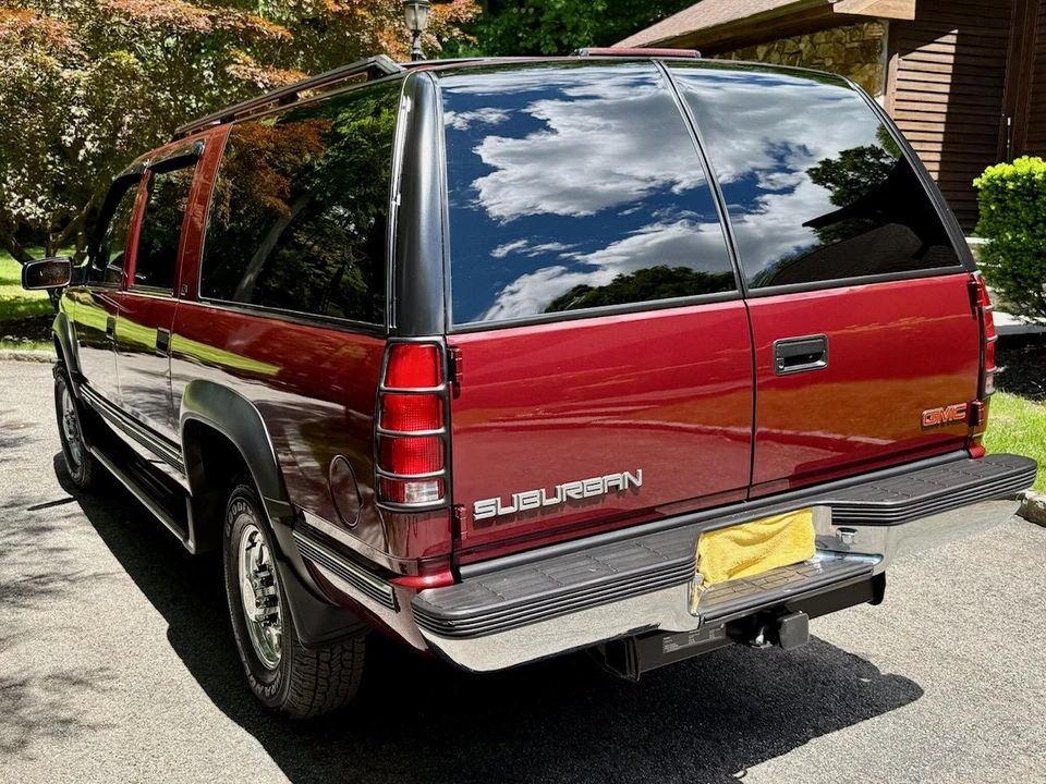 1999 GMC Suburban 8th Gen - Image 14 of 31