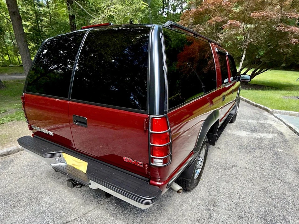 1999 GMC Suburban 8th Gen - Image 23 of 31