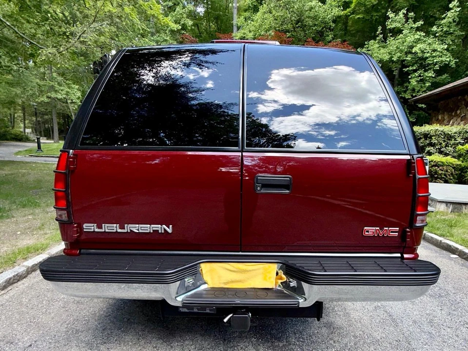1999 GMC Suburban 8th Gen - Image 17 of 31