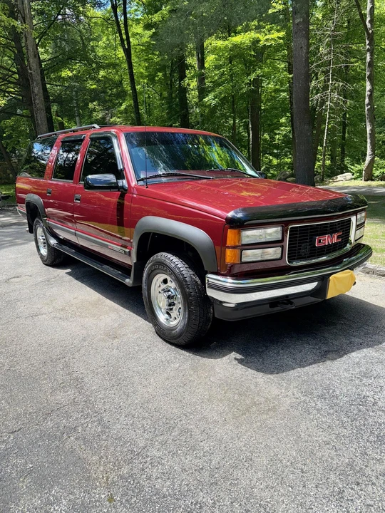1999 GMC Suburban 8th Gen - Image 5 of 31