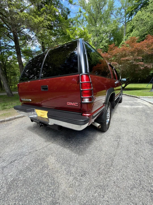 1999 GMC Suburban 8th Gen - Image 21 of 31