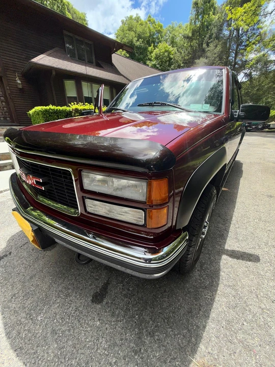 1999 GMC Suburban 8th Gen - Image 9 of 31