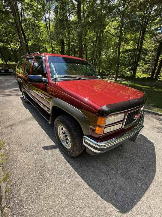 1999 GMC Suburban 8th Gen - Image 4 of 31