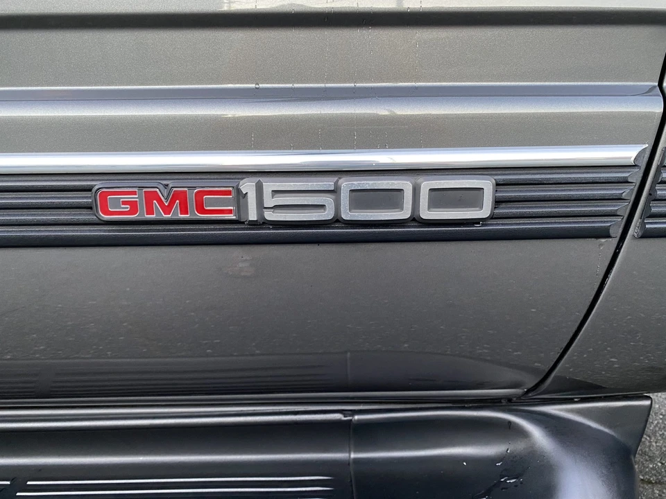 1999 GMC Yukon 1st Gen - Image 18 of 31