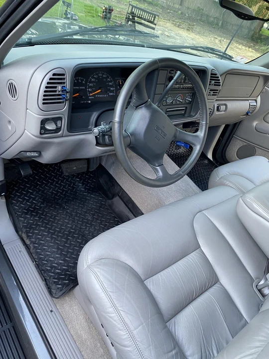 1999 GMC Yukon 1st Gen - Image 30 of 31
