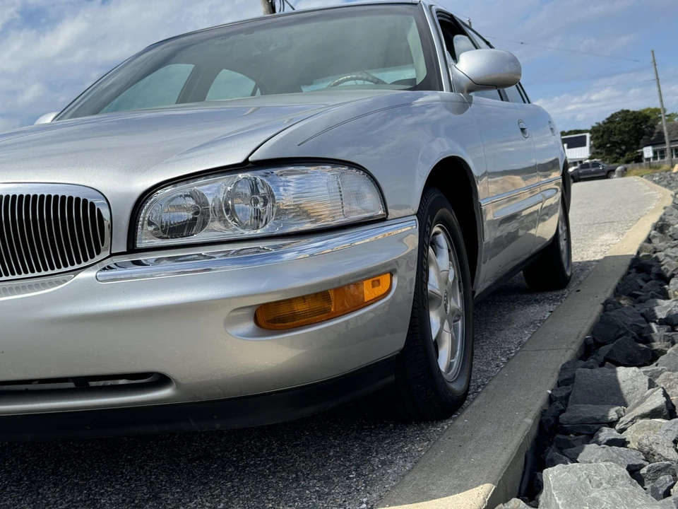 2000 Buick Park Avenue - Image 21 of 31