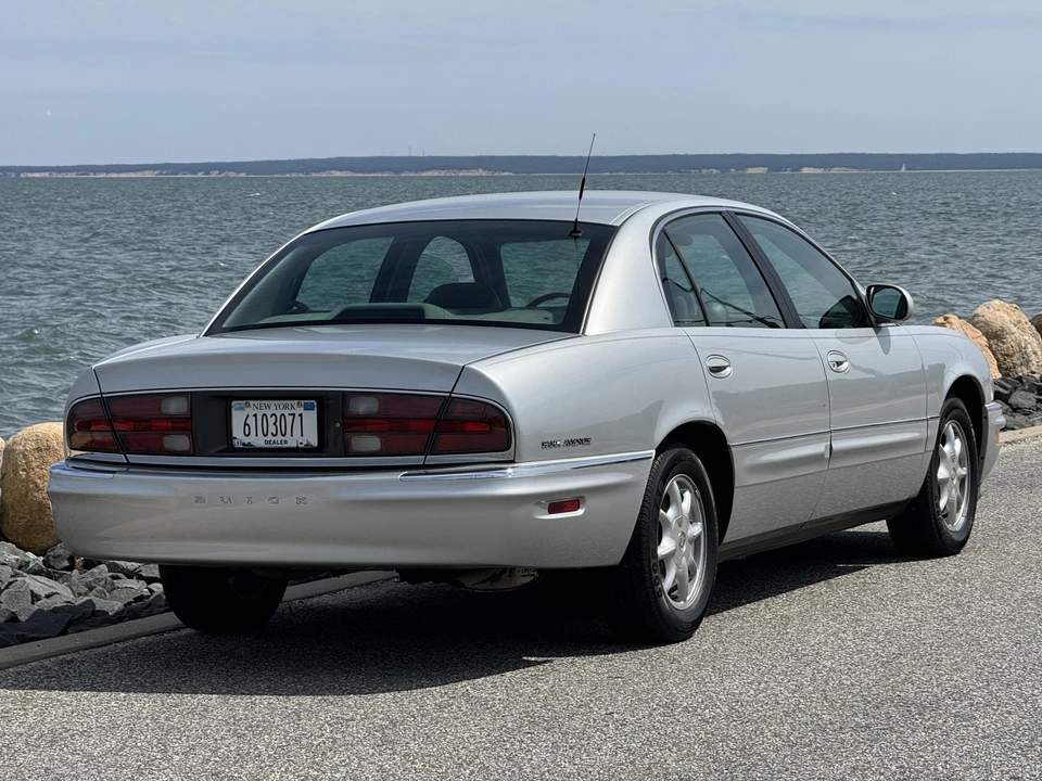 2000 Buick Park Avenue - Image 16 of 31