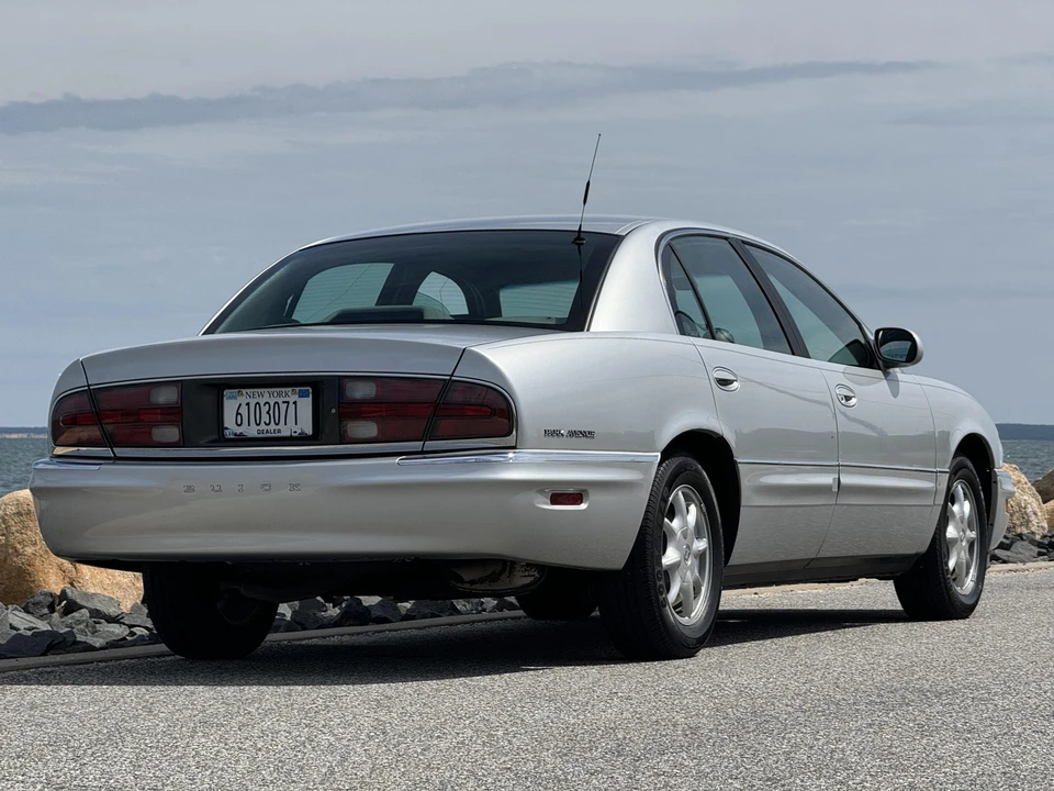 2000 Buick Park Avenue - Image 15 of 31