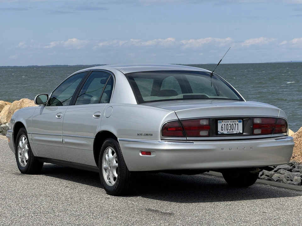 2000 Buick Park Avenue - Image 11 of 31