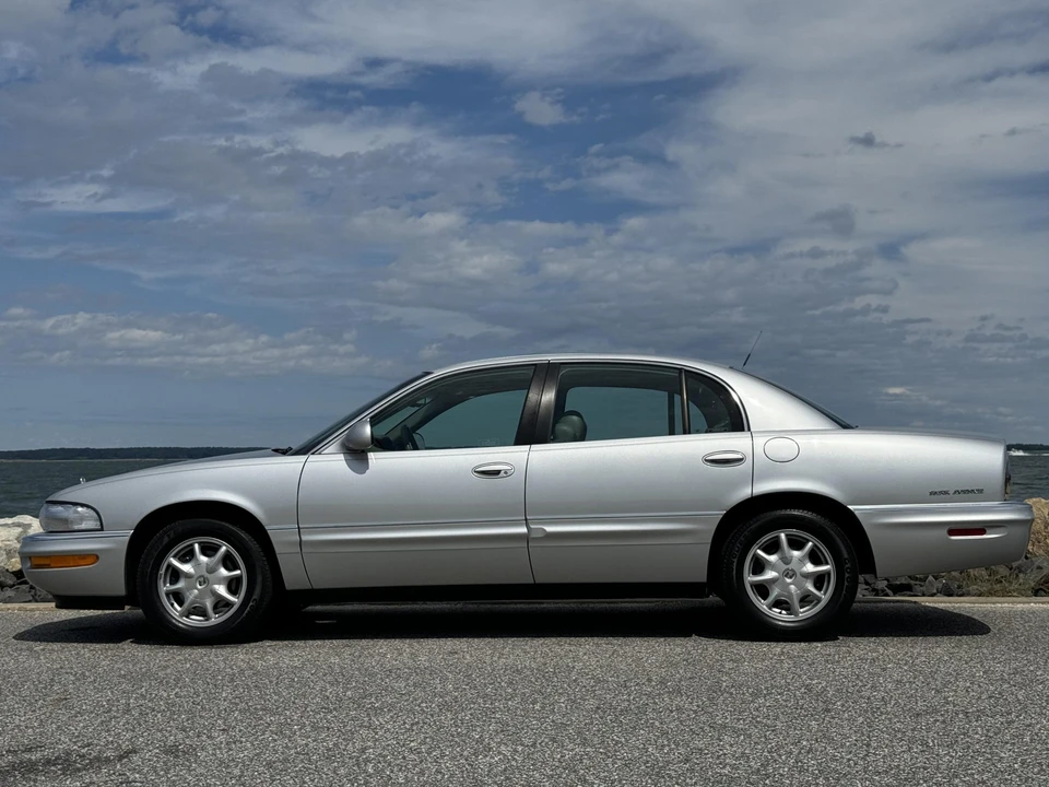 2000 Buick Park Avenue - Image 10 of 31