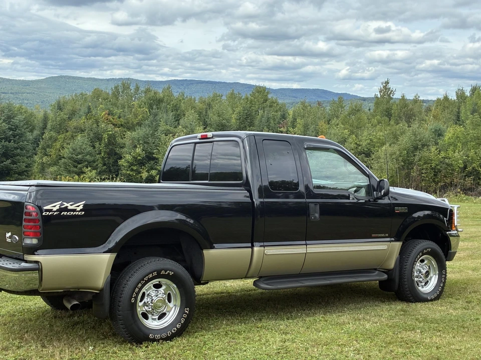 2000 Ford Super Duty 1st Gen - Image 13 of 31