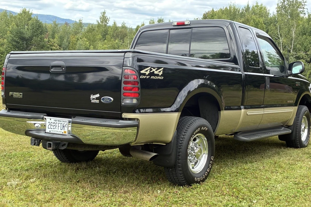 2000 Ford Super Duty 1st Gen - Image 12 of 31