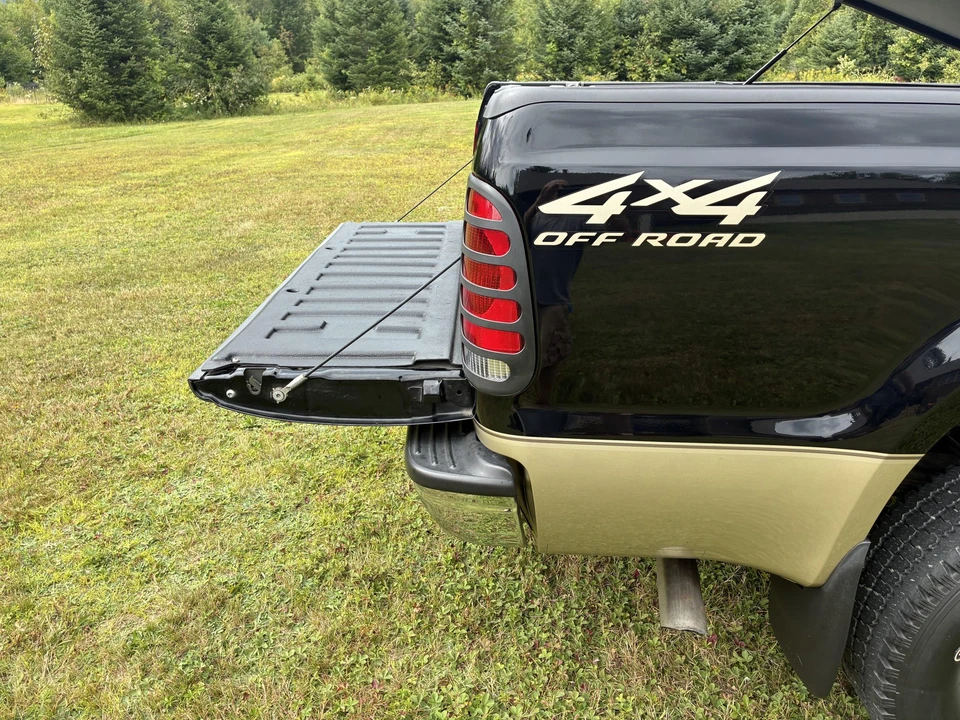 2000 Ford Super Duty 1st Gen - Image 18 of 31