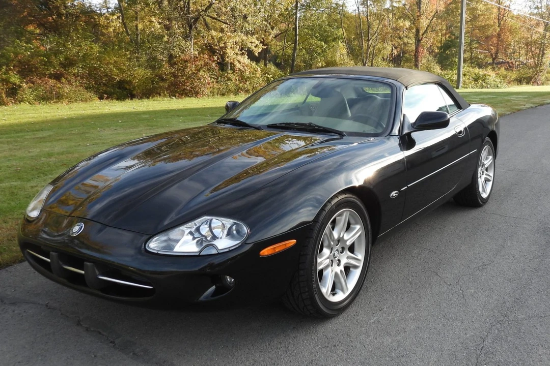 2000 Jaguar X100 XK8 - Image 4 of 31