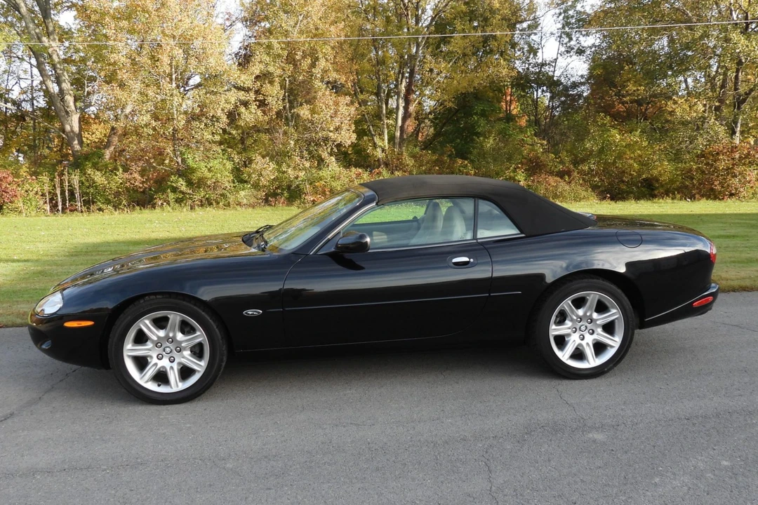 2000 Jaguar X100 XK8 - Image 6 of 31
