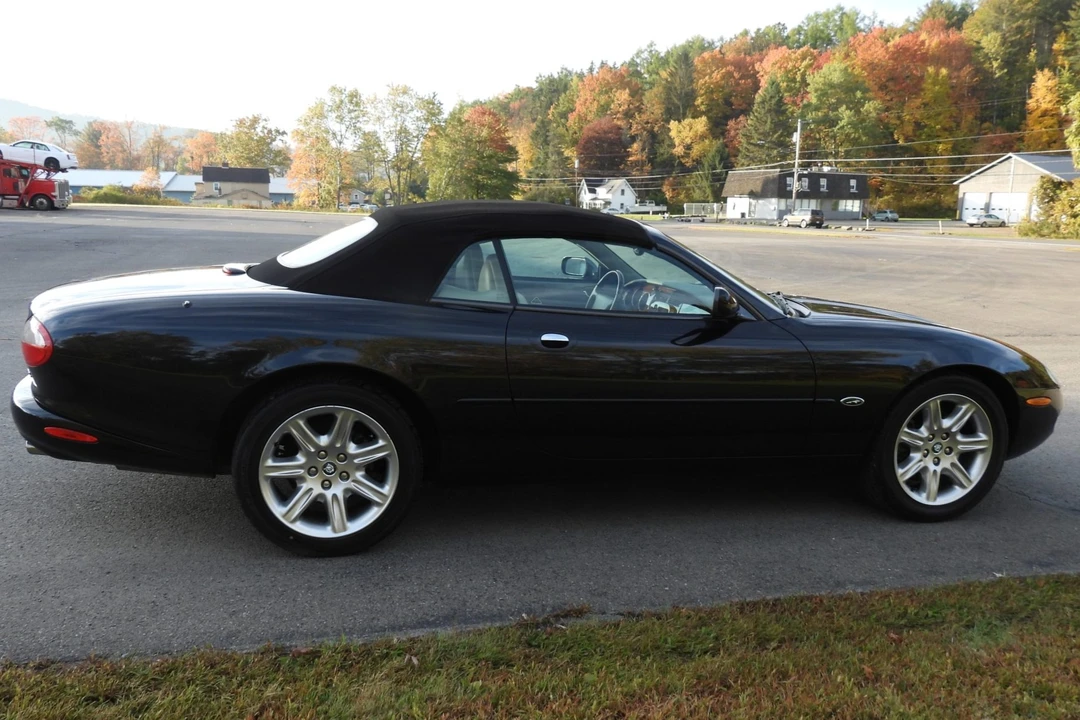 2000 Jaguar X100 XK8 - Image 11 of 31