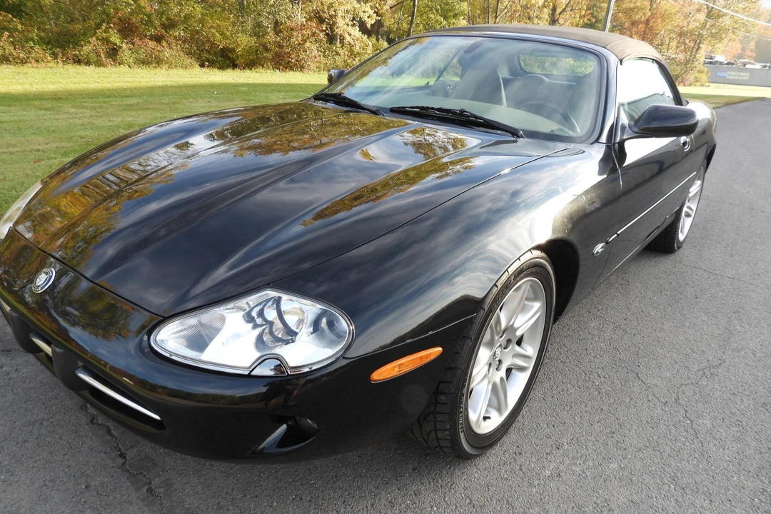 2000 Jaguar X100 XK8 - Image 2 of 31