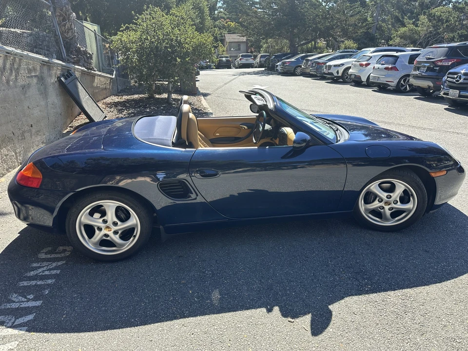 2000 Porsche 986 Boxster - Image 8 of 31