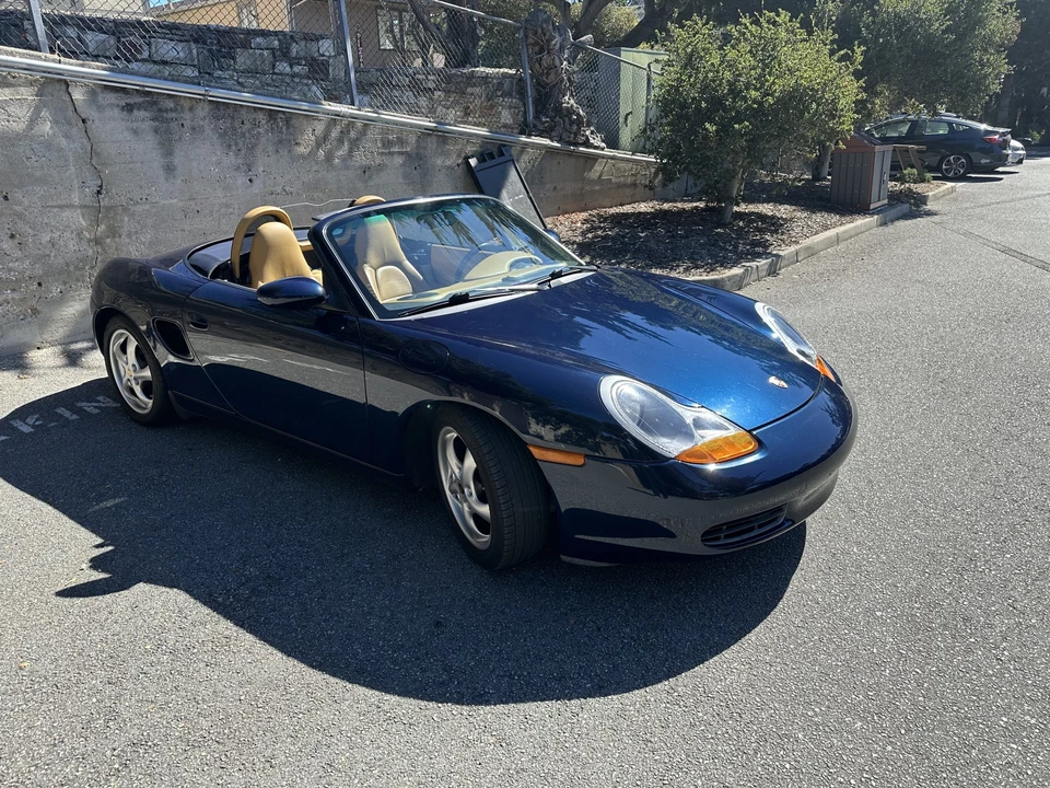 2000 Porsche 986 Boxster - Image 2 of 31