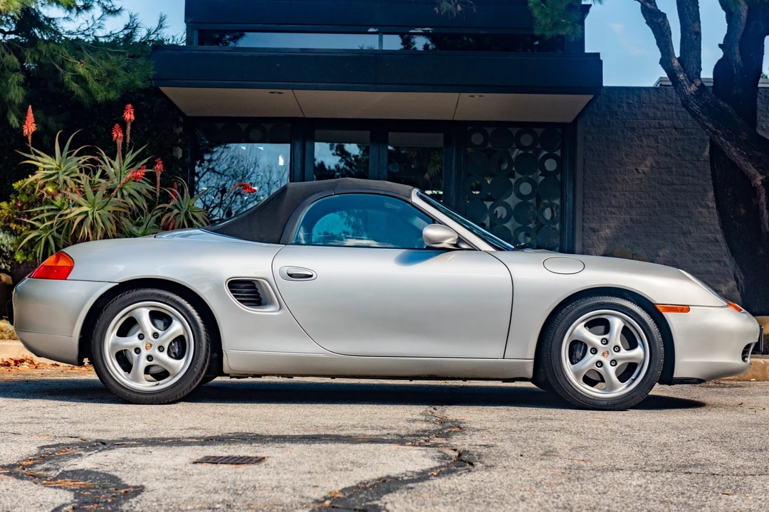 2000 Porsche 986 Boxster - Image 10 of 31