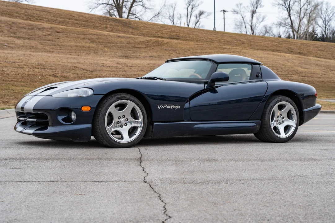 2001 Dodge Viper 2nd Gen - Image 2 of 31