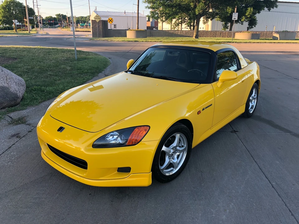 2001 Honda AP1 S2000 - Image 2 of 31