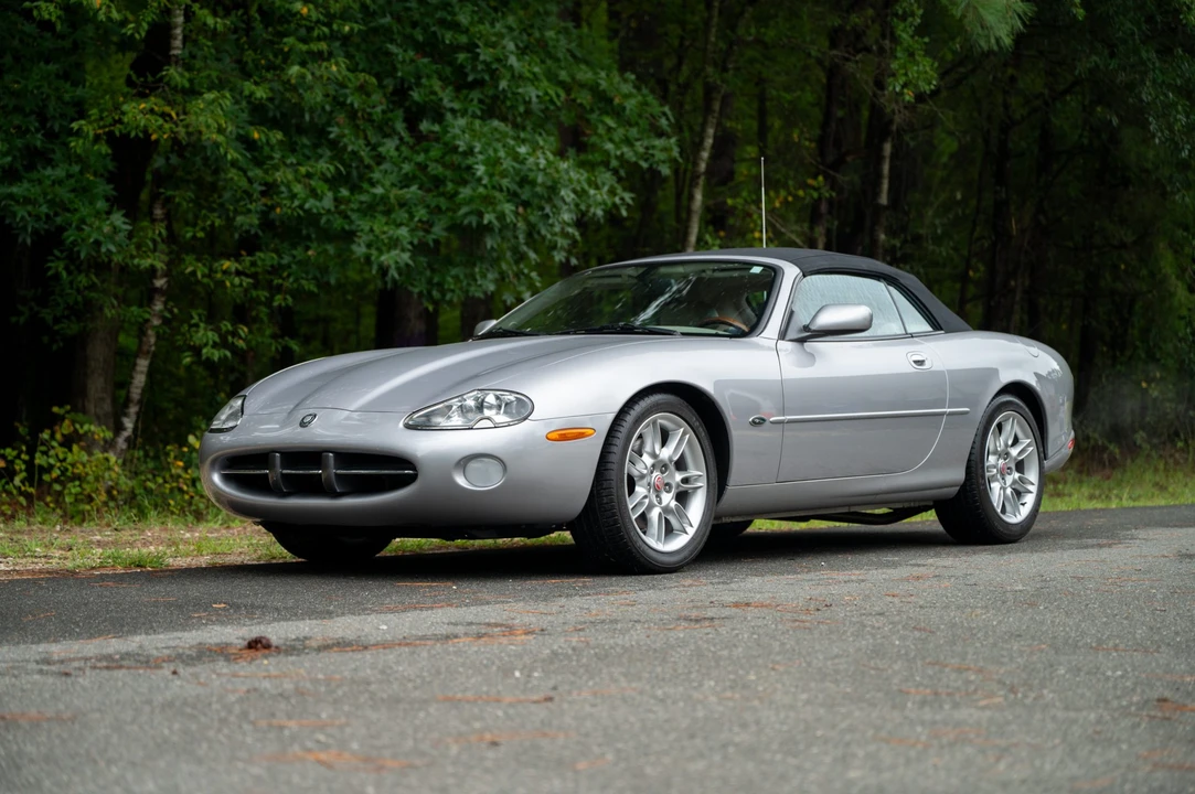 2001 Jaguar X100 XK8 - Image 2 of 31