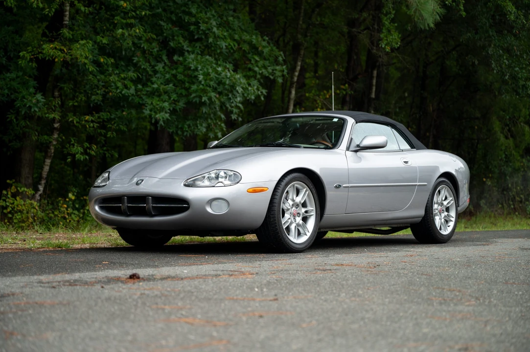 2001 Jaguar X100 XK8 - Image 3 of 31