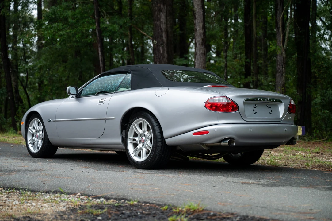 2001 Jaguar X100 XK8 - Image 7 of 31