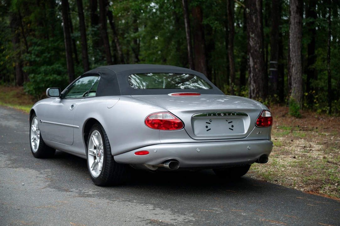 2001 Jaguar X100 XK8 - Image 8 of 31