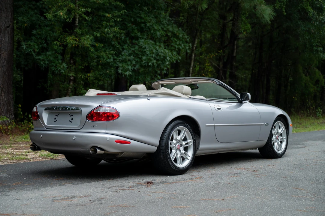 2001 Jaguar X100 XK8 - Image 12 of 31