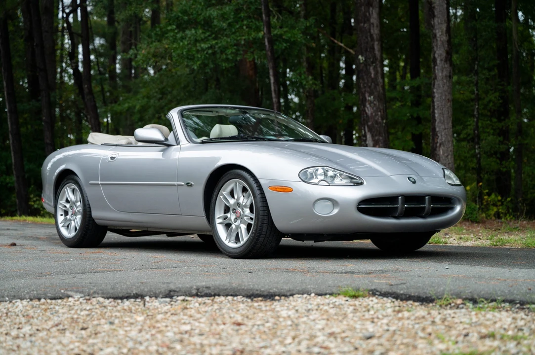 2001 Jaguar X100 XK8 - Image 15 of 31