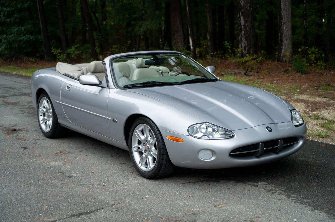 2001 Jaguar X100 XK8 - Image 16 of 31