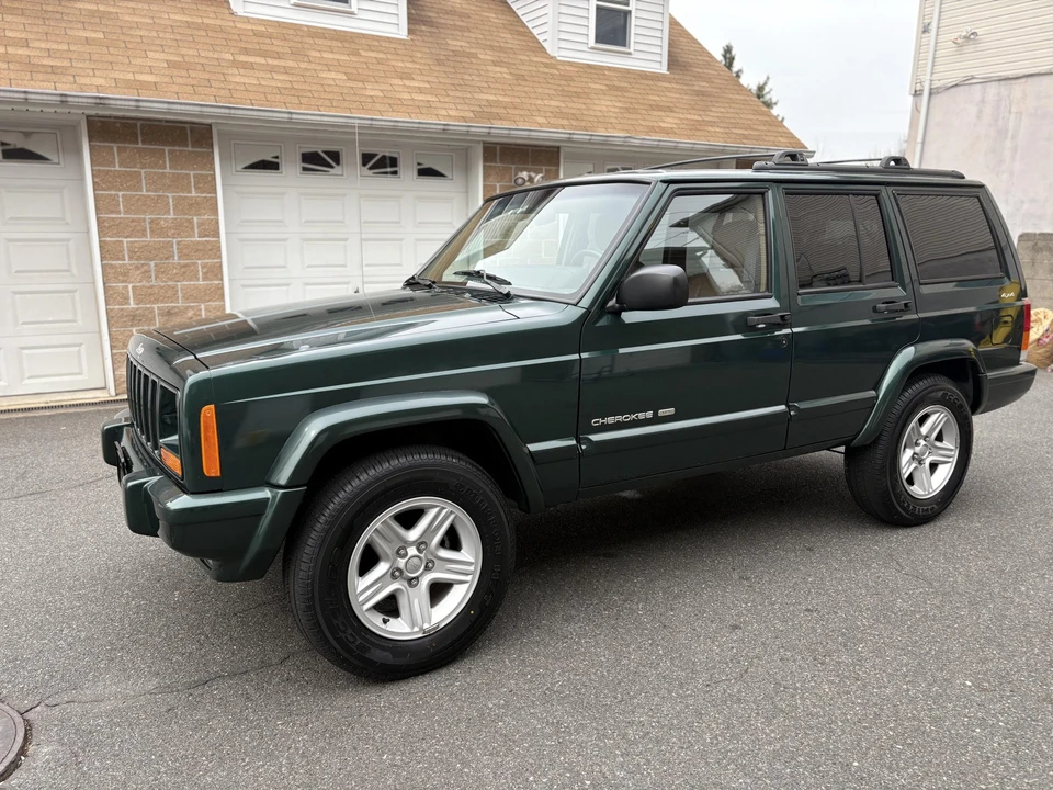 2001 Jeep XJ Cherokee - Image 3 of 31