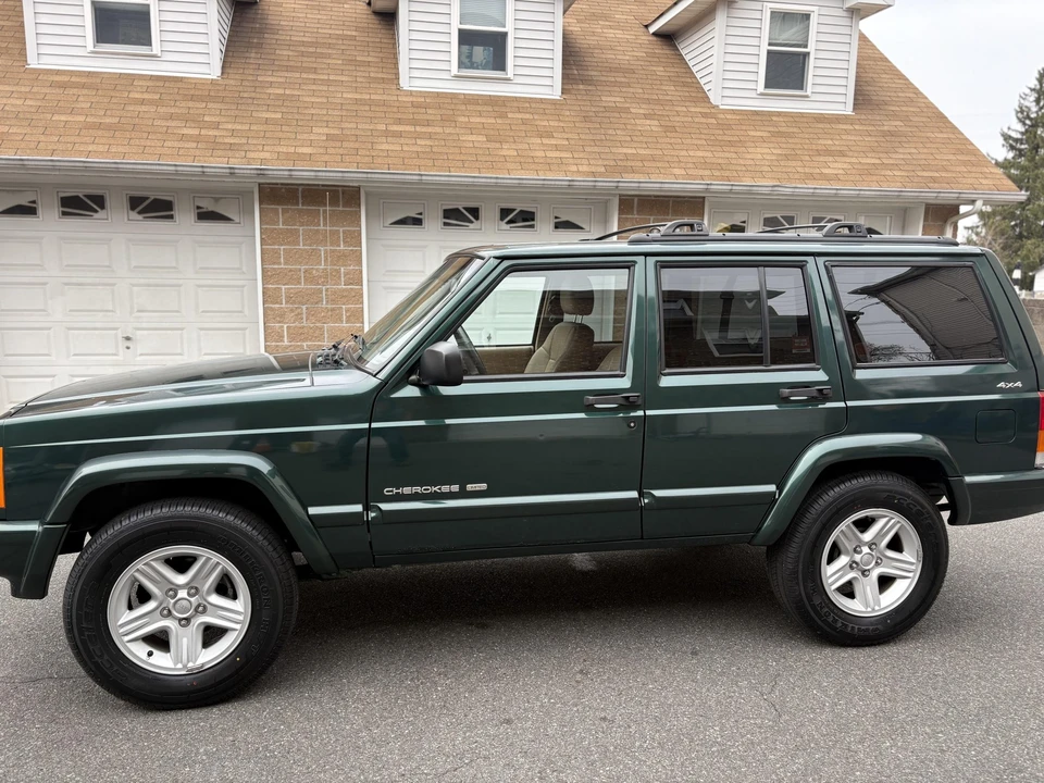 2001 Jeep XJ Cherokee - Image 4 of 31