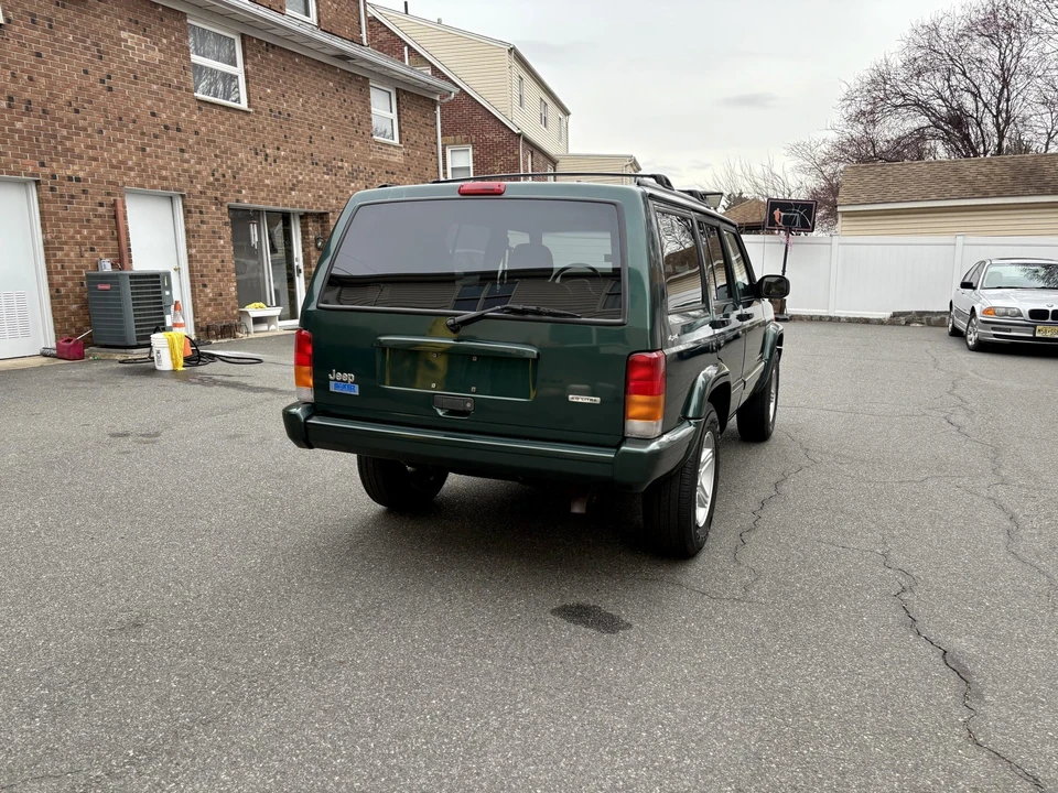 2001 Jeep XJ Cherokee - Image 9 of 31