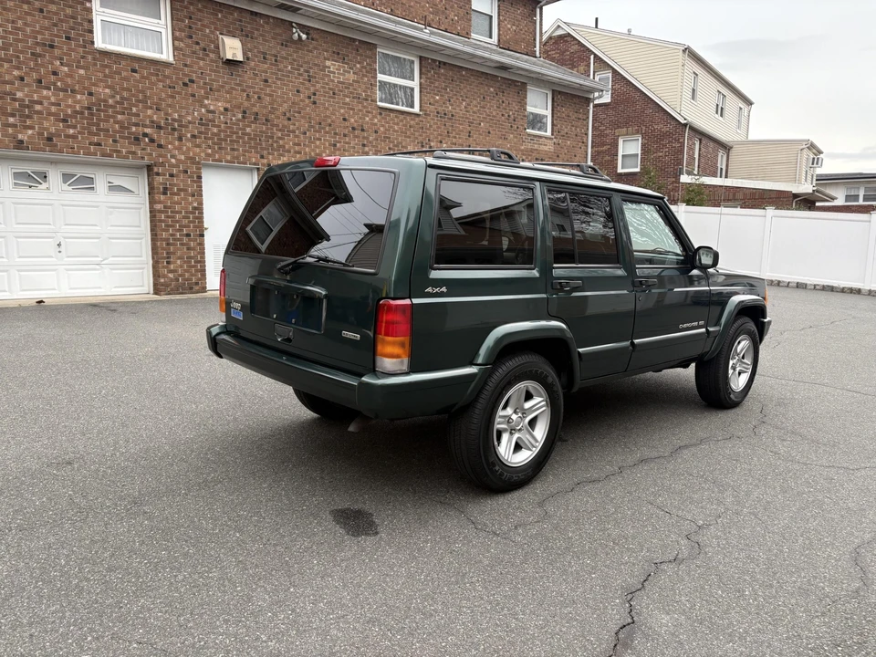2001 Jeep XJ Cherokee - Image 10 of 31